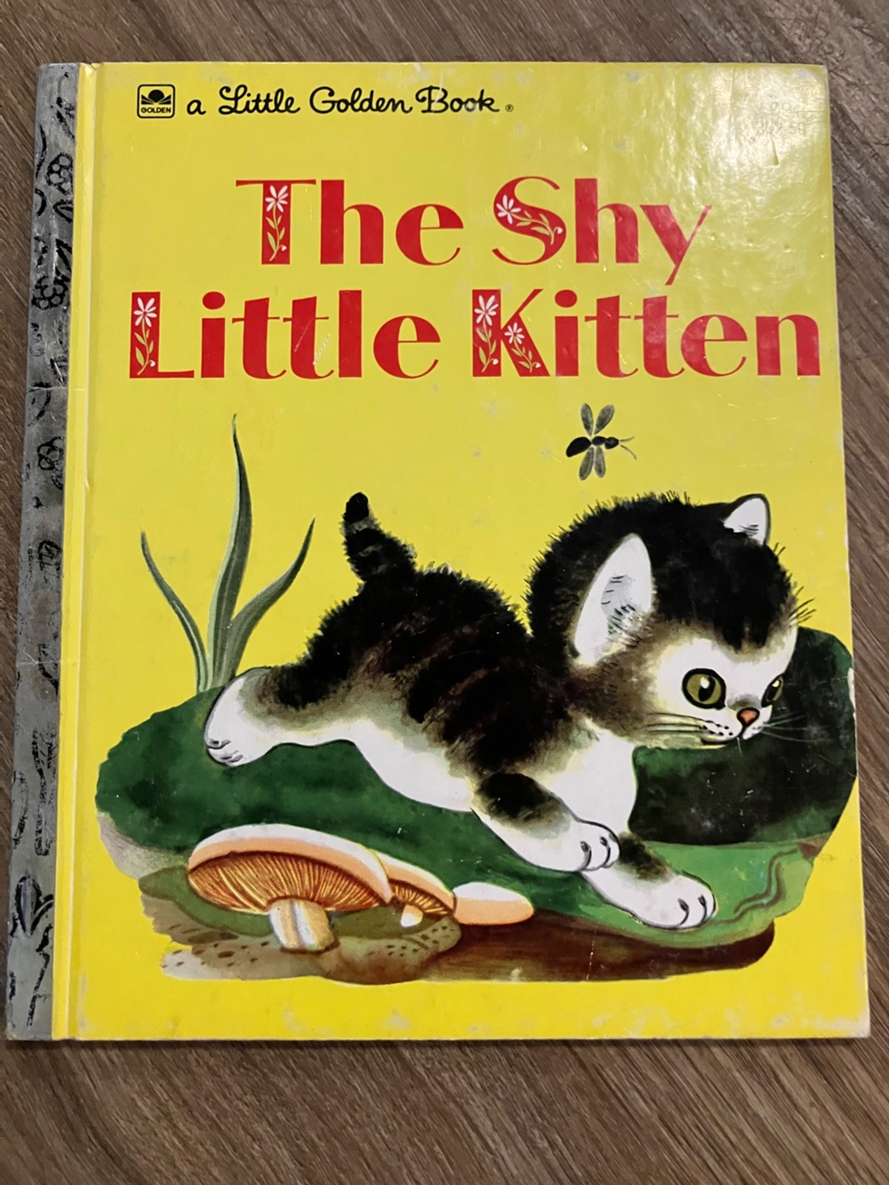 Little Golden Book: The Shy Little Kitten - Yellow Cover